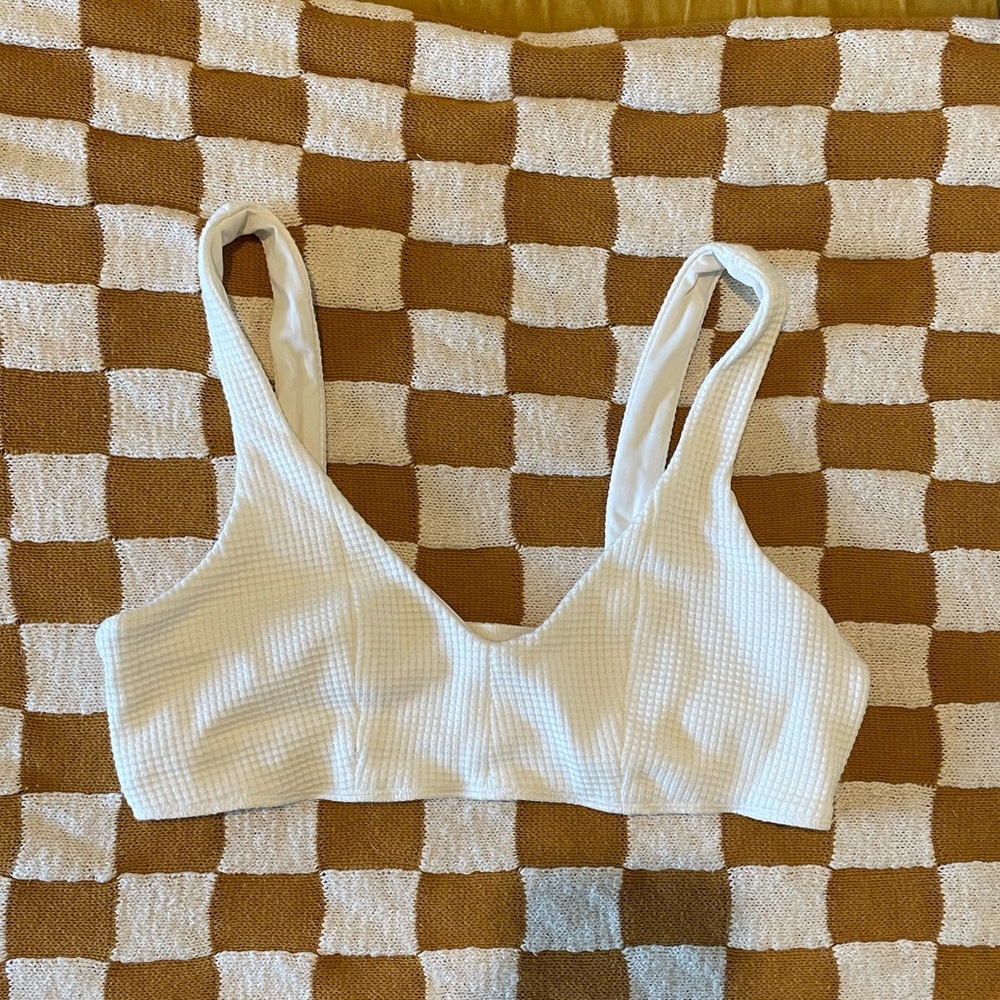 ALO Yoga White Bralette - Size Medium